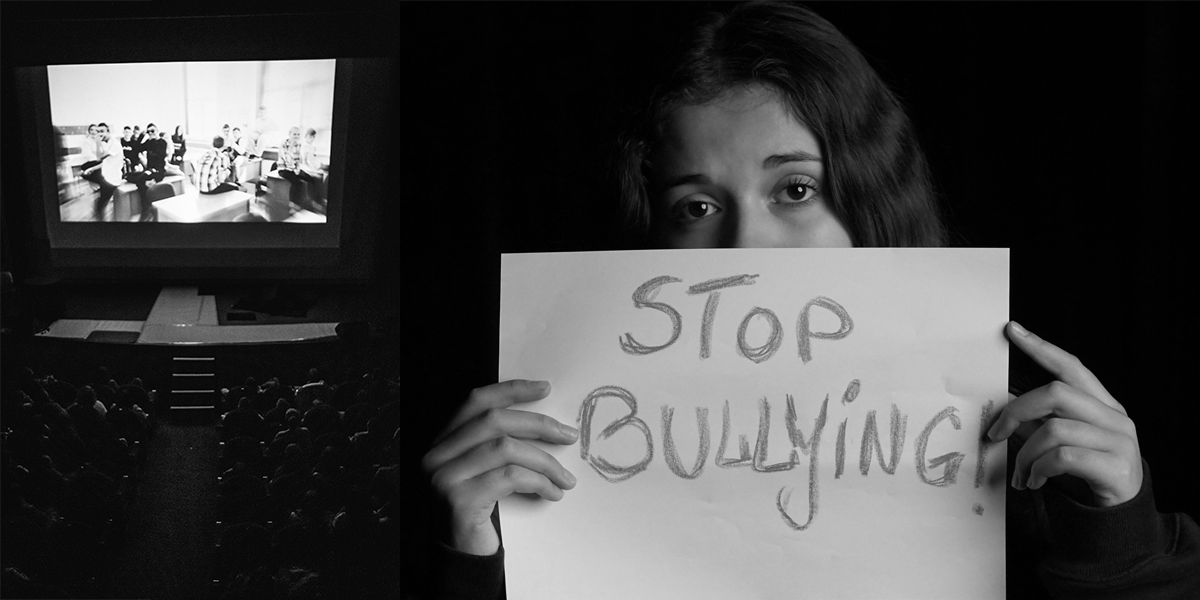 Două imagini alăturate, în partea stângă, o sală de cinema plină de spectatori, în care rulează pe ecran o scenă cu un grup de tineri într-o sală de clasă, iar în partea dreaptă, o adolescentă ține în mâini un panou pe care este scris de mână, într-un font mare și clar, „STOP BULLYING!”, chipul ei reflectând un mesaj serios și angajat împotriva bullying-ului, totul fiind prezentat în tonuri de alb și negru