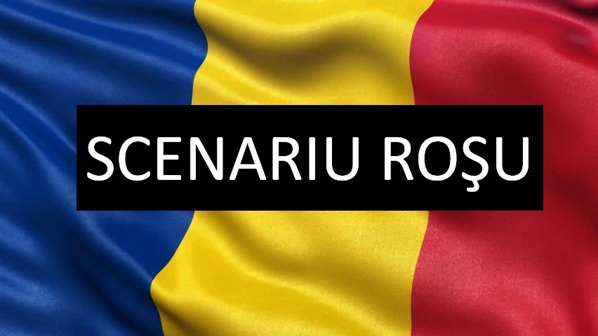 Steagul României fluturând, cu benzi verticale albastru, galben și roșu, peste care este suprapus un dreptunghi negru pe care scrie, cu alb, textul „SCENARIU ROȘU”